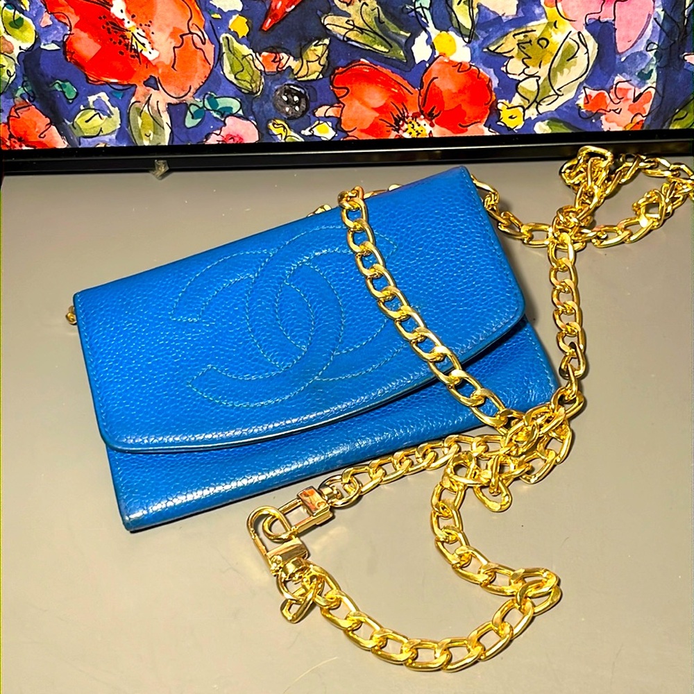 CHANEL Blue Leather wallet bag with Gold Chain Strap